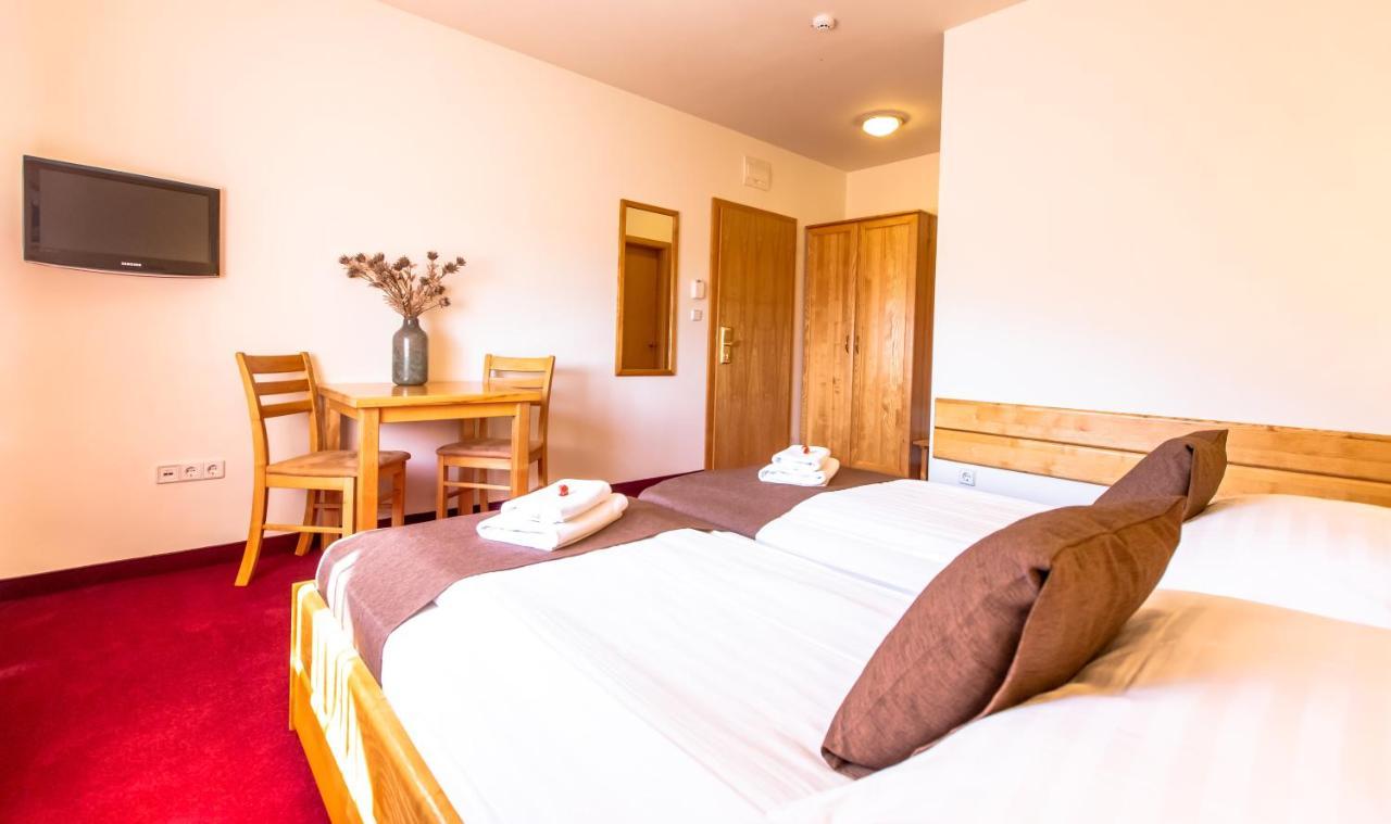 Bau Hotel