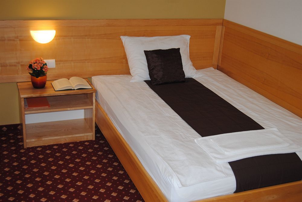 Bau Hotel